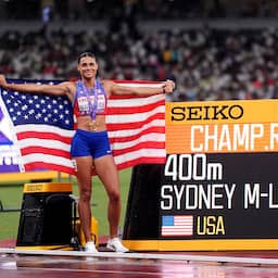 McLaughlin verovert atletiekgoud op 400 meter met snelste tijd in veertig jaar