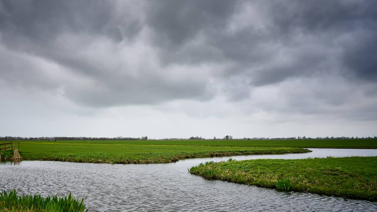 Hoe laat is het onweer bij jou op z'n hoogtepunt? Bekijk het hier