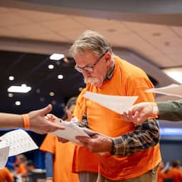 D66 loopt na briefstemmen uit op PVV, restzetel lijkt bij SP te blijven