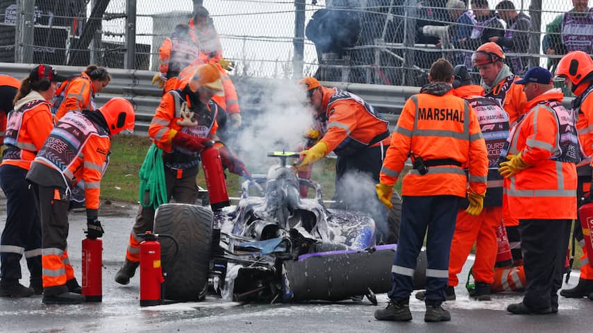 Zo maken marshals het circuit weer veilig na een zware F1-crash in Zandvoort