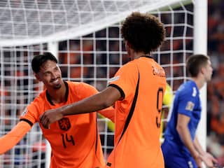 Teruglezen| Oranje wint van Servië, maar houdt opnieuw niet de nul
