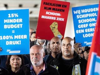 Schoonmakers staken voor tweede dag, Schiphol en stations merken nog weinig