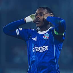 Emegha betuigt spijt na disciplinaire schorsing bij Strasbourg: 'Ik maak fouten'