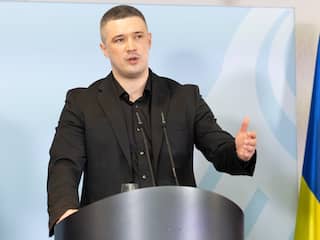 Ontslagen Oekraïense defensieminister staat erop dat hij terugkeert in functie