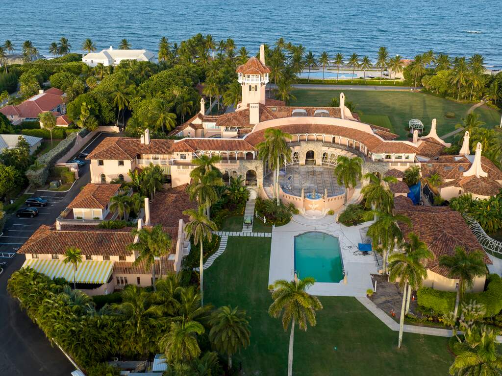 Trump klaagt overheid aan en wil onafhankelijke controleur FBI-onderzoek