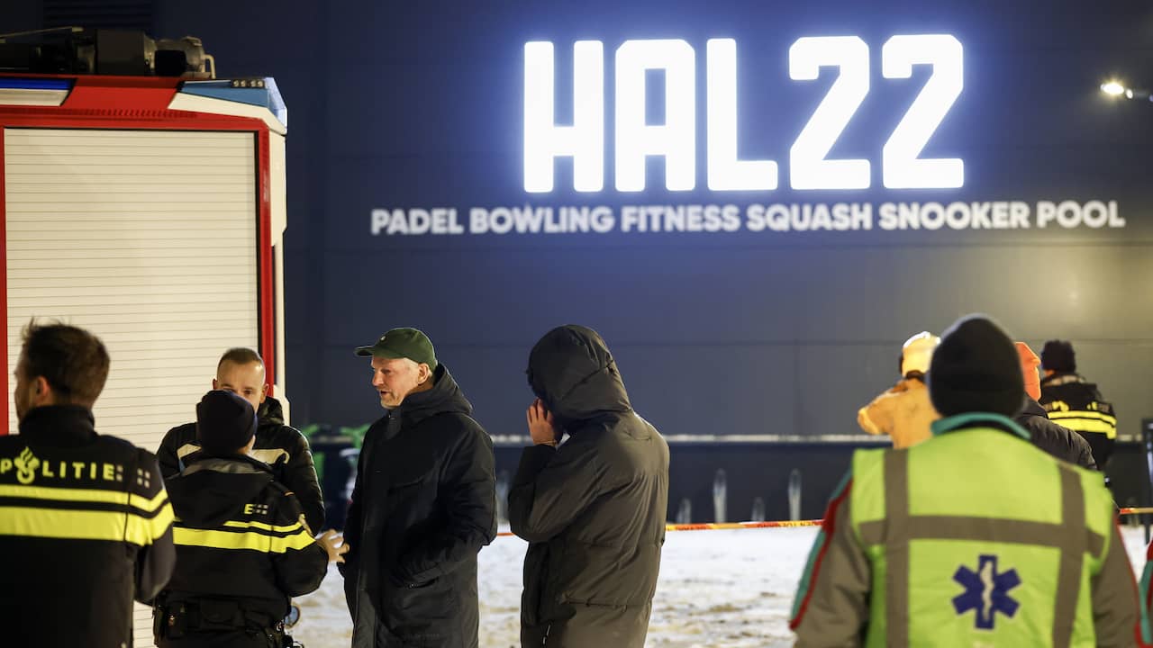 Geen gewonden nadat dak van sportcomplex in Utrecht is ingestort