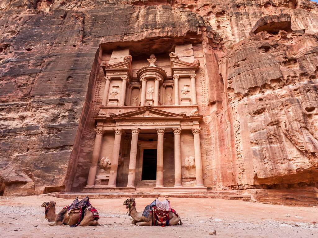 Zeldzame tombe met skeletten ontdekt in oude Jordaanse stad Petra