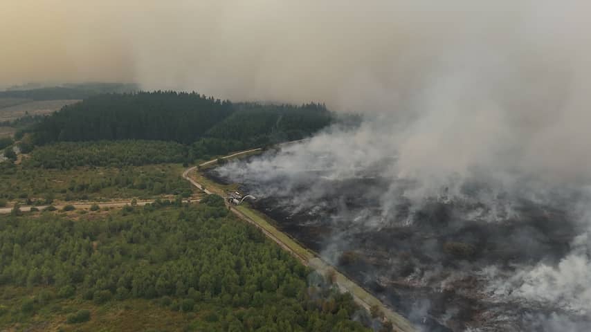 Natuurbrand in België breidt zich uit, Nederlandse helikopters onderweg