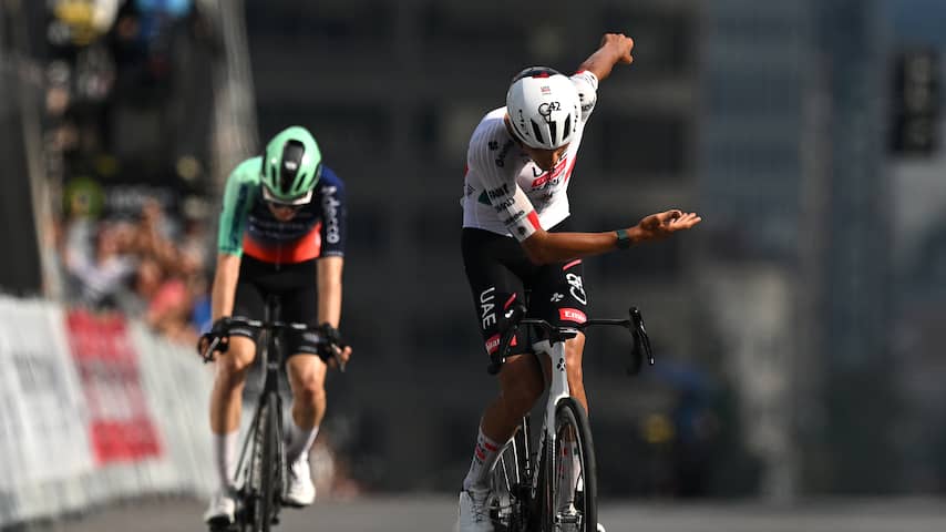 Isaac del Toro klopt Paul Seixas in sprint en wint GP Montréal op WK-parcours