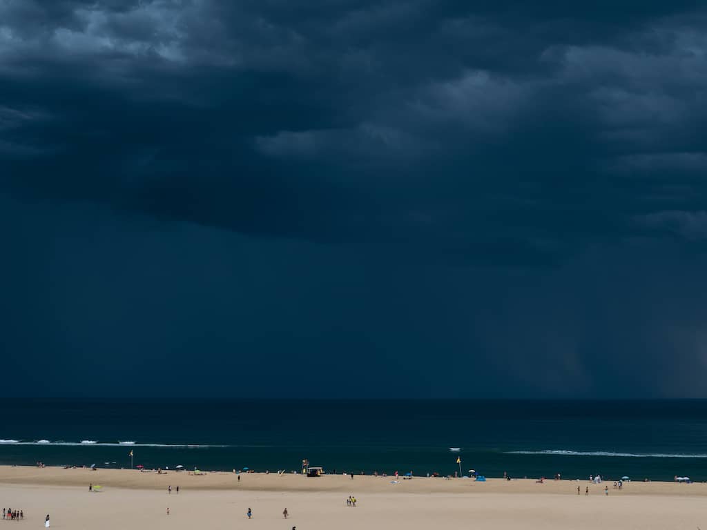 Gewonden door blikseminslag op drukbezocht Italiaans strand