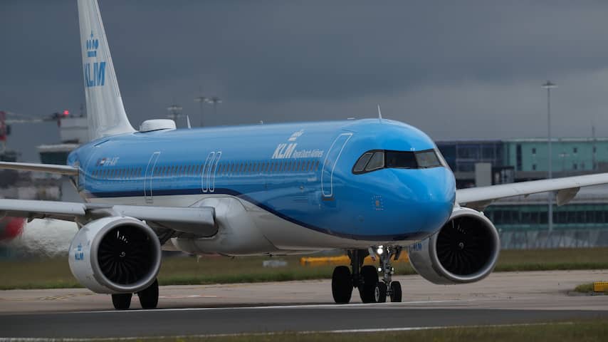 KLM zit in zwaar weer en bedenkt vier toekomstscenario's voor nieuwe koers