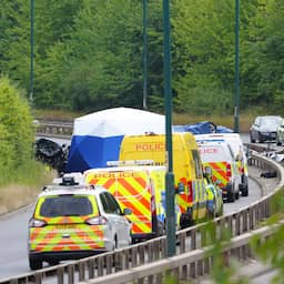 Twaalf personen gearresteerd in onderzoek naar botsing spookrijder in Engeland