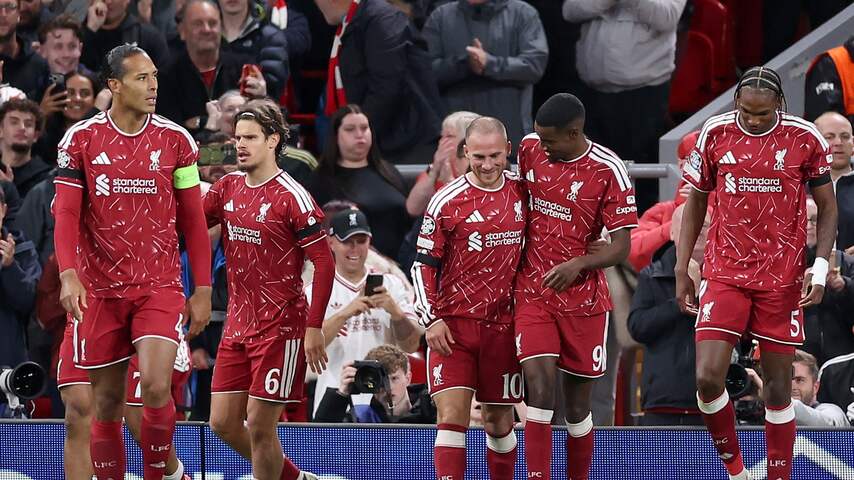 Foto bij Liverpool wint Champions League-topper onder toeziend oog Xavi, PSG haalt uit