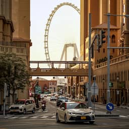 Dubai tries to attract visitors with hundreds of euros in discounts