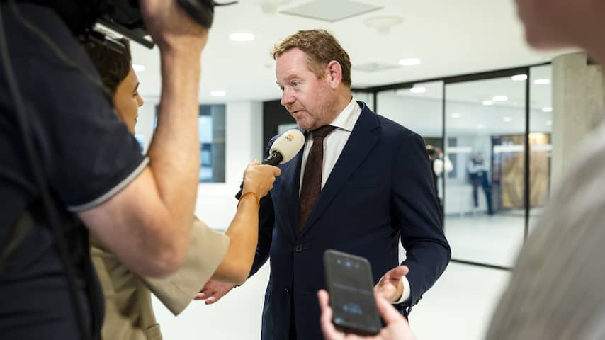 Van Weel spreekt 'spanning' in EC tegen rond stopzetten geld voor Sierra Leone