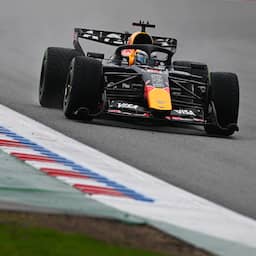 Grieperige Verstappen tevreden met testweek in Barcelona: 'Veel geleerd'