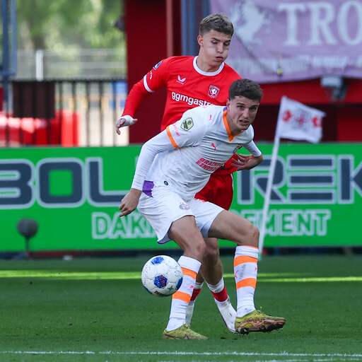Illustratie bij: PSV baalt van chaos rond wissel Pepi, Til niet bezig met uitblijven telefoontje Xavi