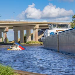 Uit water gehaalde vrouw overleden na aanvaring schip en motorboot in Friesland