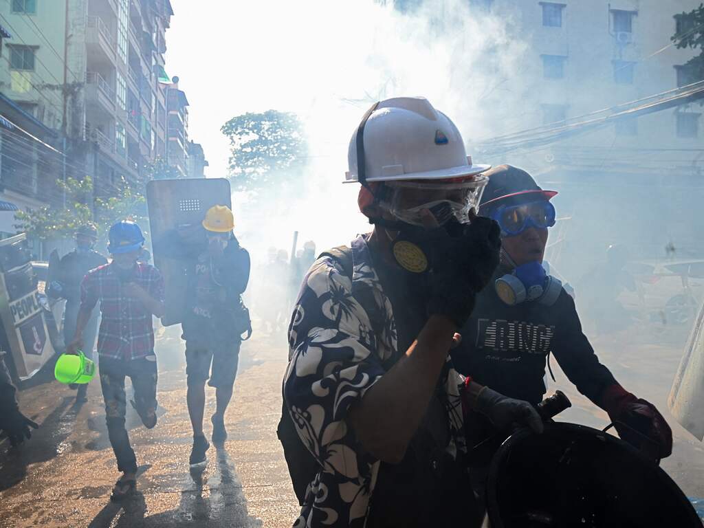 Defensiechefs wereldwijd veroordelen junta Myanmar na bloedigste protestdag