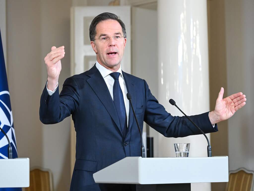 Ook NAVO-baas Rutte zegt dat defensie-uitgaven lidstaten 'fors' omhoog moeten
