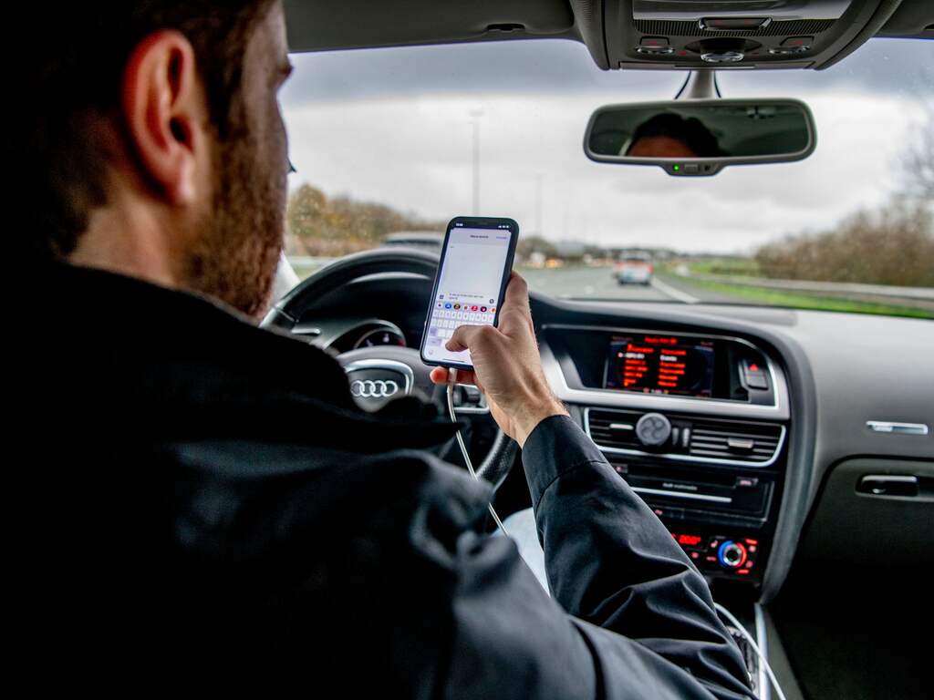 Honderden bellende en appende automobilisten bij Mijdrecht ontlopen boete
