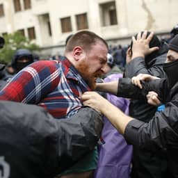 Demonstranten blokkeren Georgisch parlementsgebouw wegens 'Russische' wet