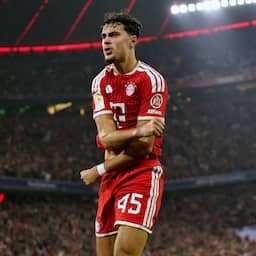 Bayern haalt uit tegen Leipzig, Veerman hele wedstrijd reserve bij Dortmund