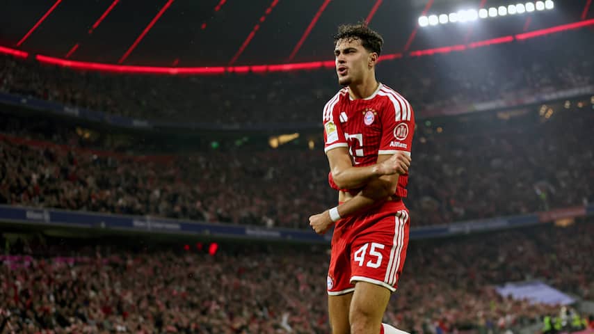 Bayern haalt uit tegen Leipzig, Veerman hele wedstrijd reserve bij Dortmund