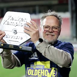 Henk de Jong doet stap terug bij Cambuur en gaat als assistent de Eredivisie in