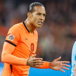 Oranjecaptain Van Dijk snapt niets van afgekeurde goal: 'Brobbey deed niks'