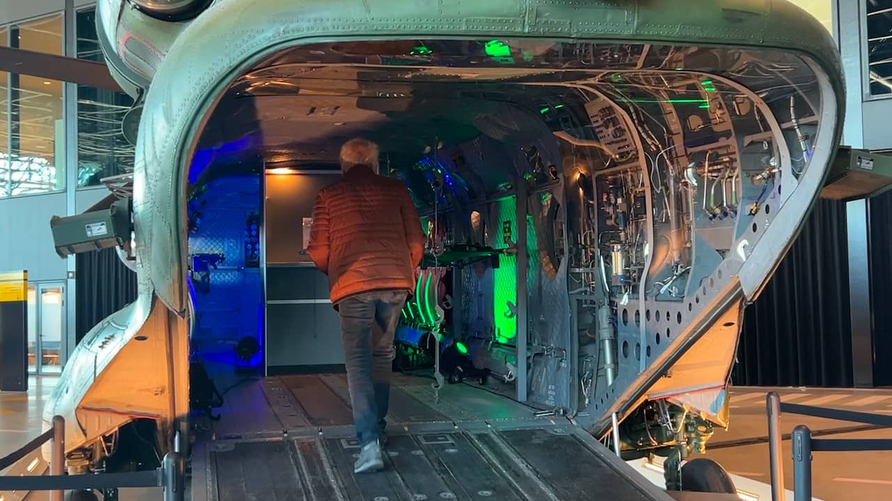 Video | Inwoners van Soest stemmen in een Chinook