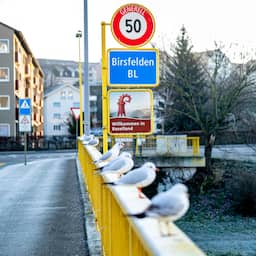 Zwitserse gemeente beboet weggebruikers die binnen kwartier weer vertrekken