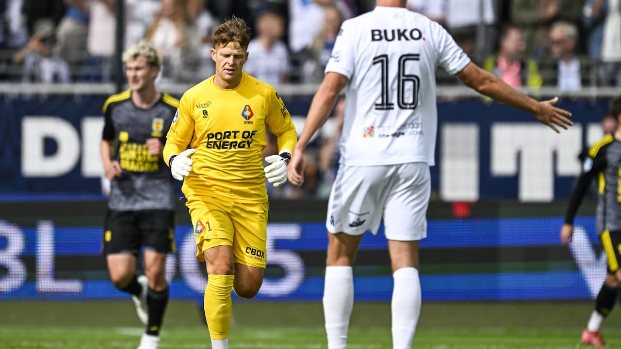 Live Eredivisie | Keeper Koeman scoort wéér voor Telstar, Meerdink zet AZ op 2-2