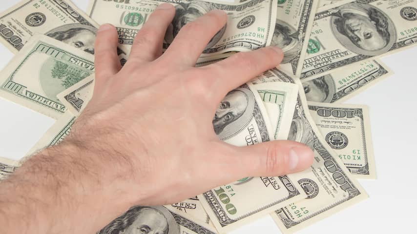 Timmerman in VS wint 1 miljoen dollar met kraslot dat hij kocht van ...