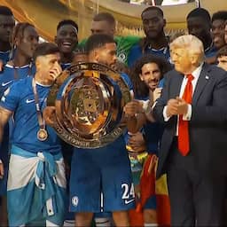 Video | FIFA-baas Infantino duwt Trump weg bij feestende Chelsea-spelers