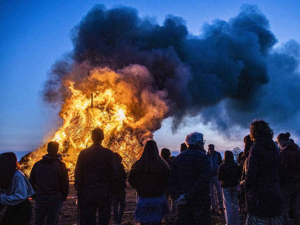 Het paasvuur in Dijkerhoek (Overijssel) vorig jaar