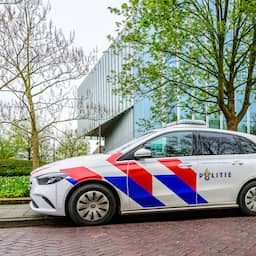 Vrouw had kort voordat ze werd doodgestoken in Hardenberg politie aan de lijn