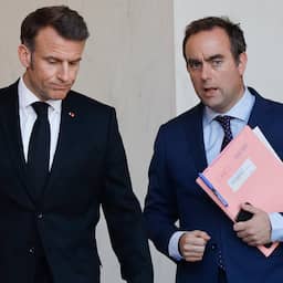 Politieke crisis in Frankrijk compleet: 'Macron is hoofdverantwoordelijk'