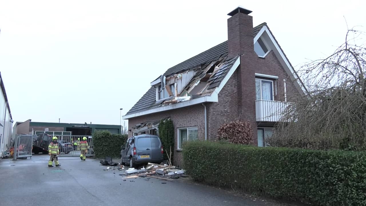 Gelderlander vernielt met shovel huis in Gendt vanwege relatieprobleem