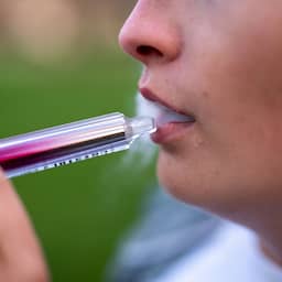 Vapen veroorzaakt waarschijnlijk kanker: 'Maken dezelfde fout als met sigaretten'