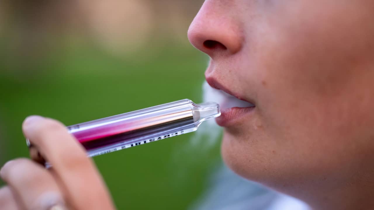 elfbar elfa master akku Longartsen maken zich zorgen over vapen: 'Meer nicotine dan een pakje  sigaretten' main image 0