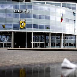 Vitesse verder in het nauw: KNVB dreigt al in mei stekker uit club te trekken