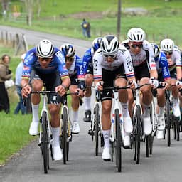 Live Ronde van Vlaanderen | Van der Poel en andere favorieten in kopgroep