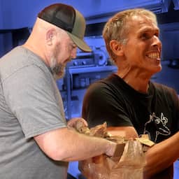 Video | Amerikaanse bar haalt 400 kroketten, maar Oranjefan Frank hoeft ze niet