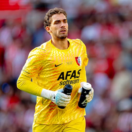 Illustratie bij: AZ-keeper De Busser debuteert onder bondscoach Van Bommel in selectie België