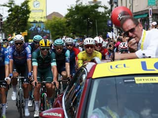 Peloton boos na nachtcontrole Pogacar en Vingegaard: 'Schandalig, onmenselijk'