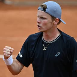 Jesper de Jong doet als lucky loser mee aan Roland Garros en treft Wawrinka