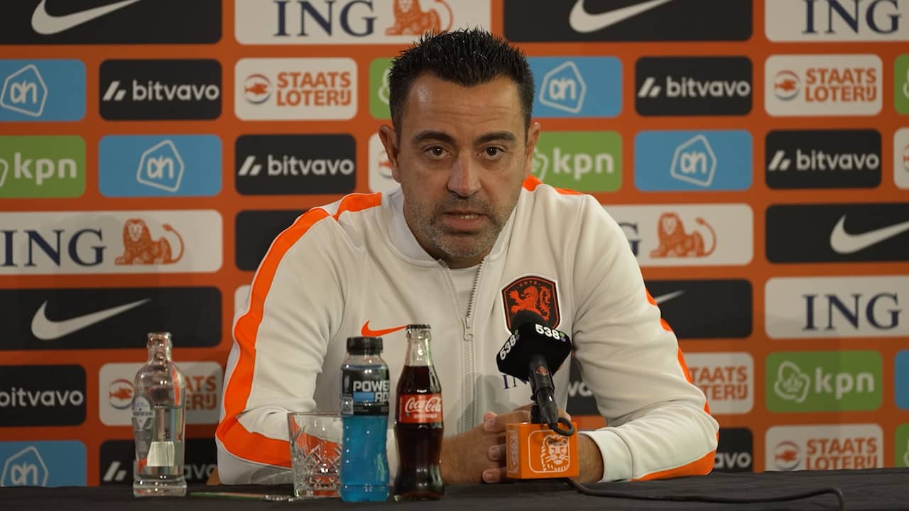 Xavi vond het lastig om Memphis thuis te laten: 'Hij reageerde volwassen'