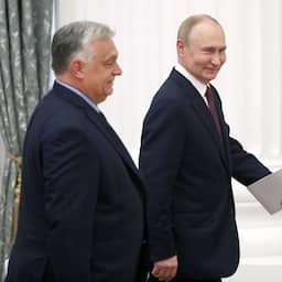 Orbán belt met Poetin in aanloop naar 'vredestop' met Trump in Boedapest