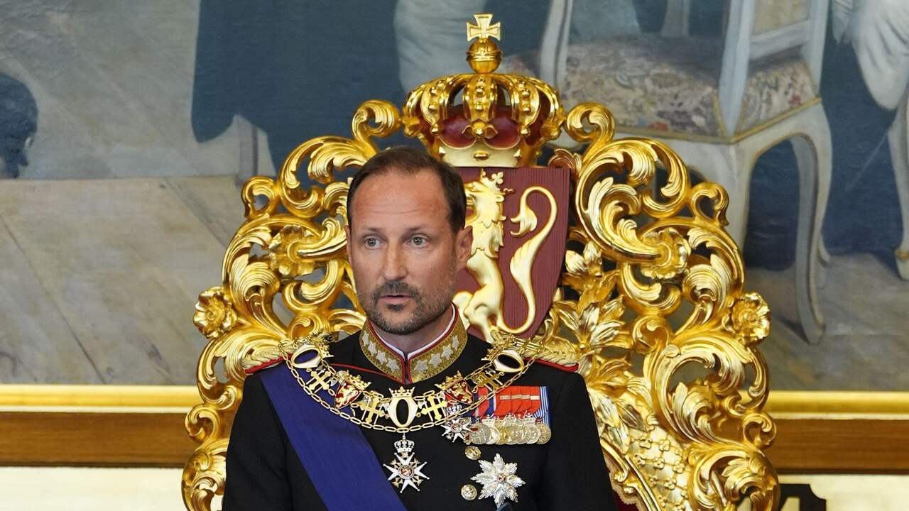 Foto bij Nieuwe koning Haakon legt eed af in Noors parlement, vrouw Mette-Marit afwezig